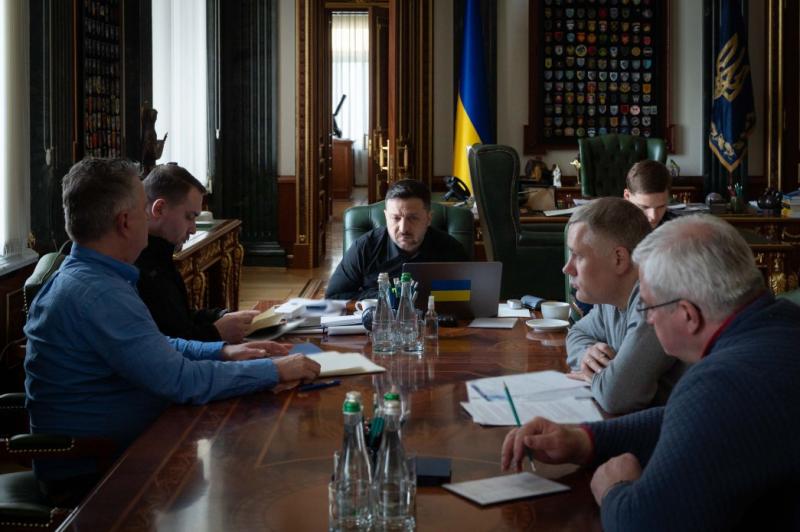 Фото до матеріалу: Володимир Зеленський провів розмову з Робертом Фіцо