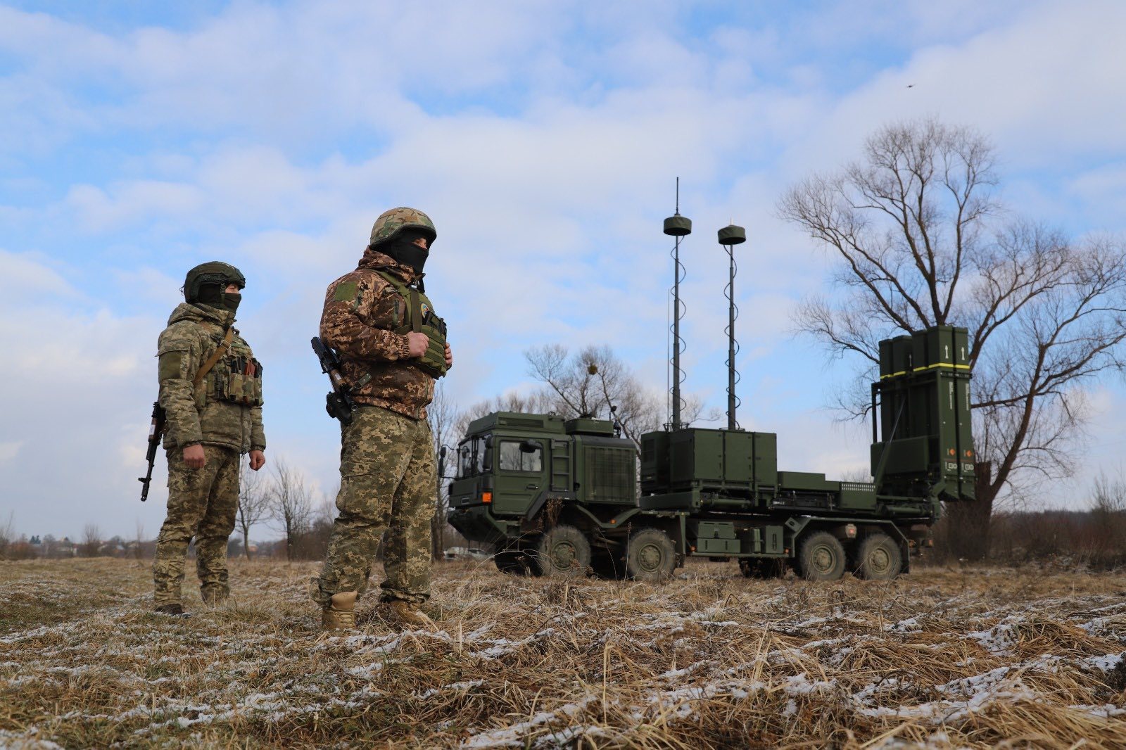 Фото до матеріалу: Шепетівські зенітники відзначають 34-річчя: 330 нагород та сотні збитих ворожих цілей