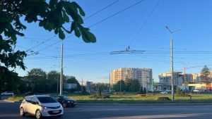 Фото до матеріалу: У Львові затримали організатора перевезень дезертирів на Tesla до кордону