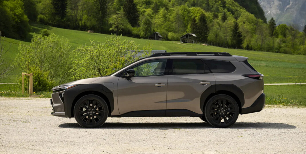 Фото до матеріалу: Toyota bZ4X Touring: потужніший електромобіль з майже 600 км ходу