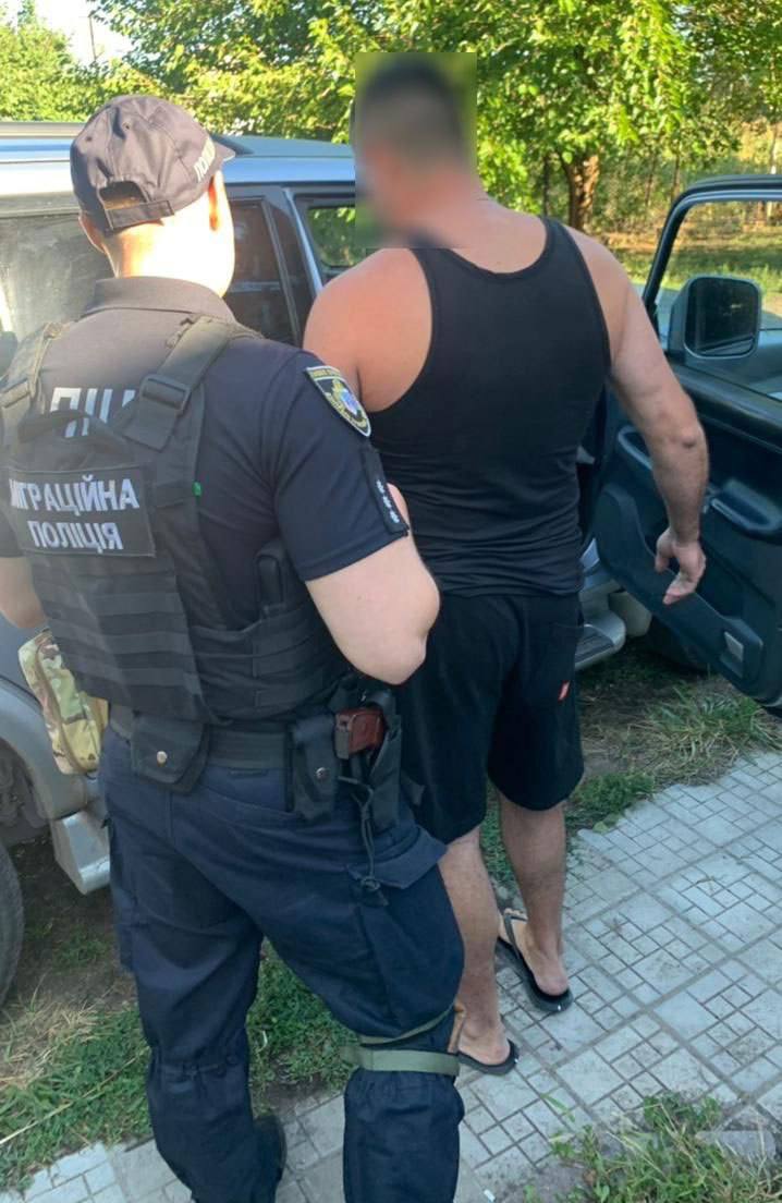 Фото до матеріалу: У військкоматі допомагали ухилятися від служби липовими довідками
