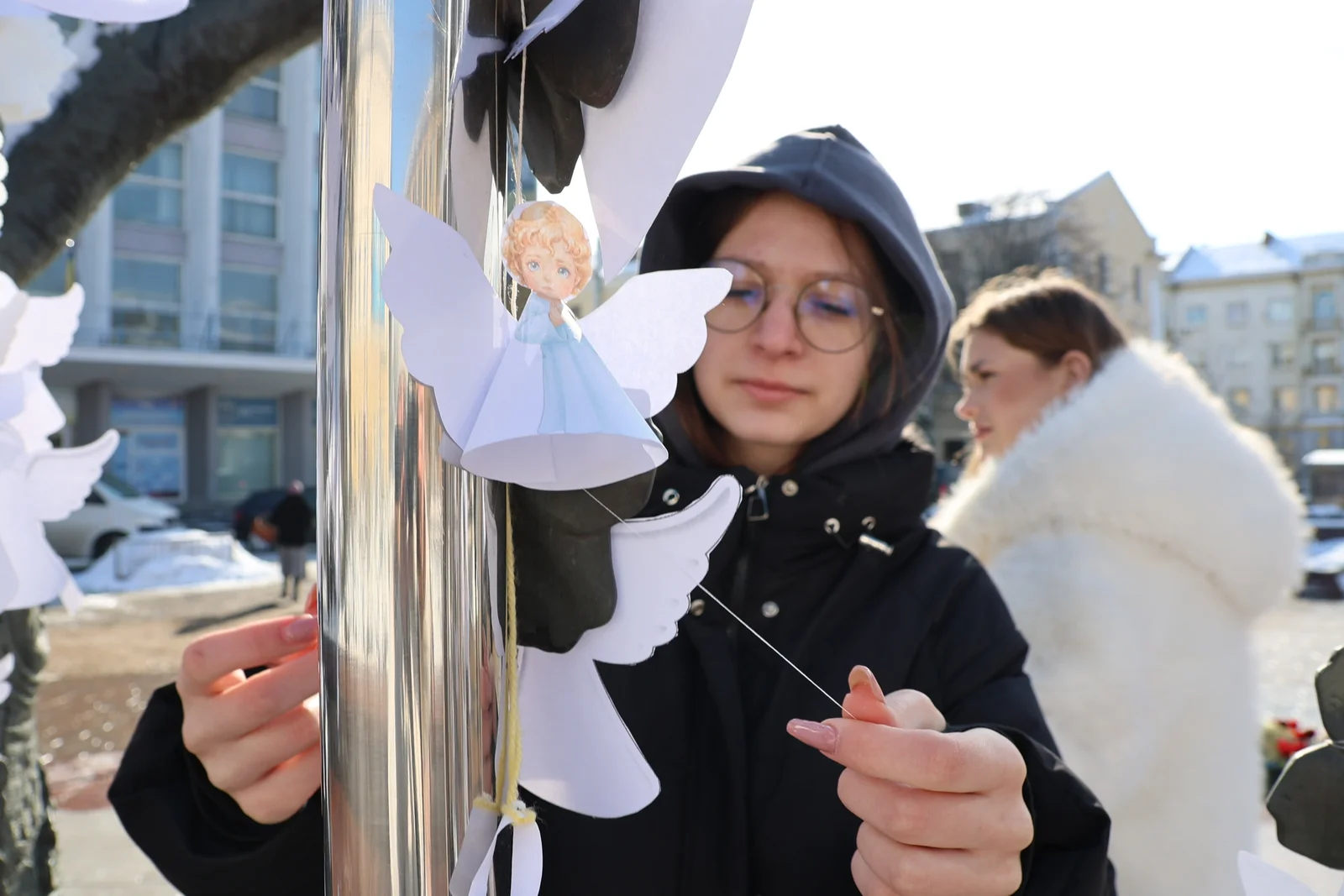 Фото до матеріалу: У Вінниці вшанували Героїв Небесної Сотні тихою акцією «Ангели пам'яті»