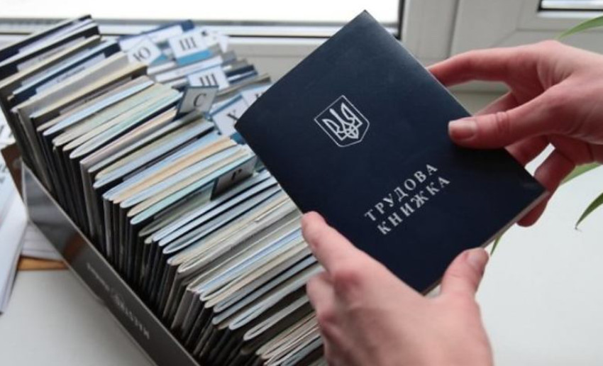 Фото до матеріалу: КАС ВС пояснив, чи зараховуються періоди наукової роботи до стажу державної служби