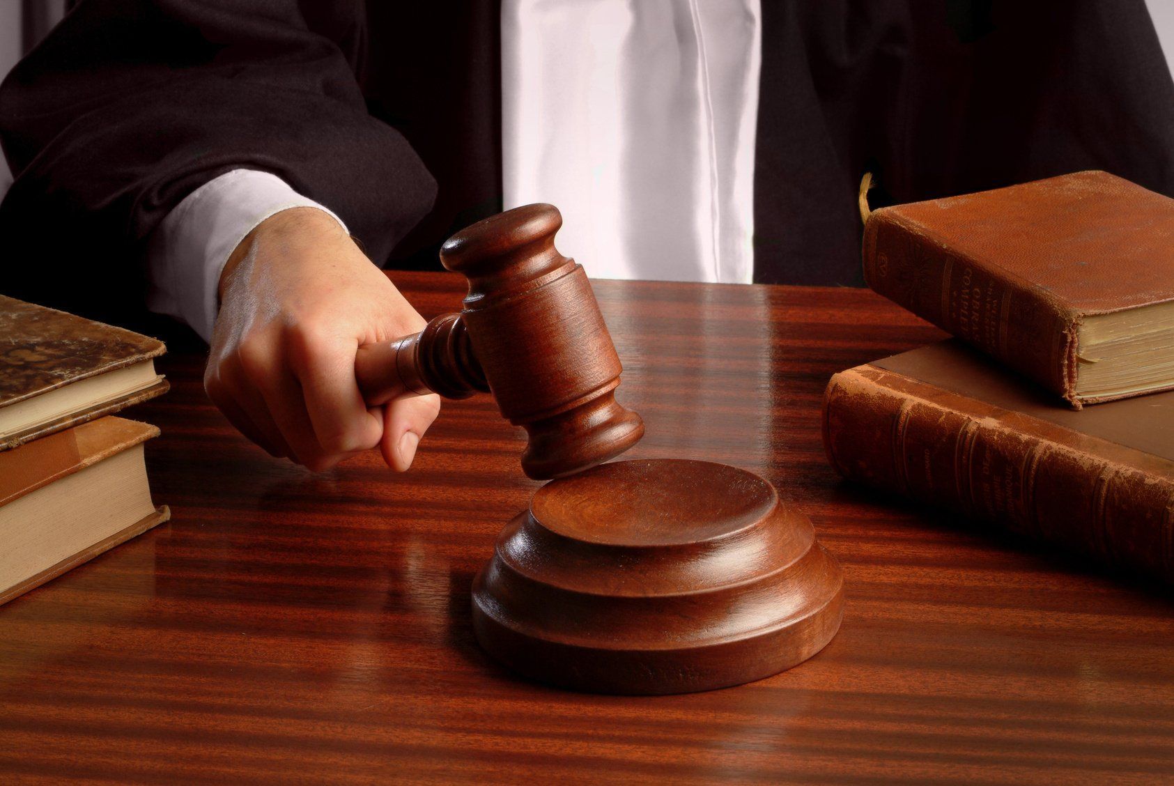 Фото до матеріалу: У Львові спростували інформацію про стрільбу біля торгового центру у Рясному