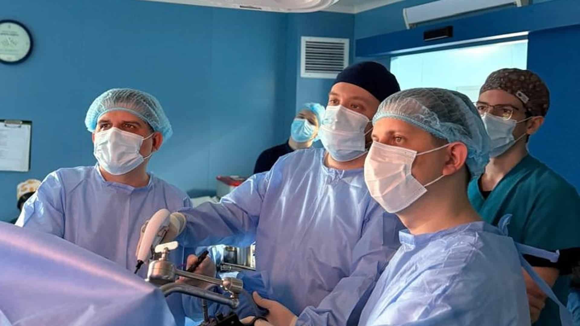 Фото до матеріалу: Третє місце в Україні: Київська лікарня №1 виконала 100 трансплантацій за рік