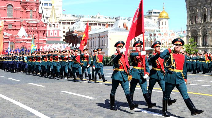 Фото до матеріалу: Зеленський попередив РФ: майбутній парад у Москві залежить від України