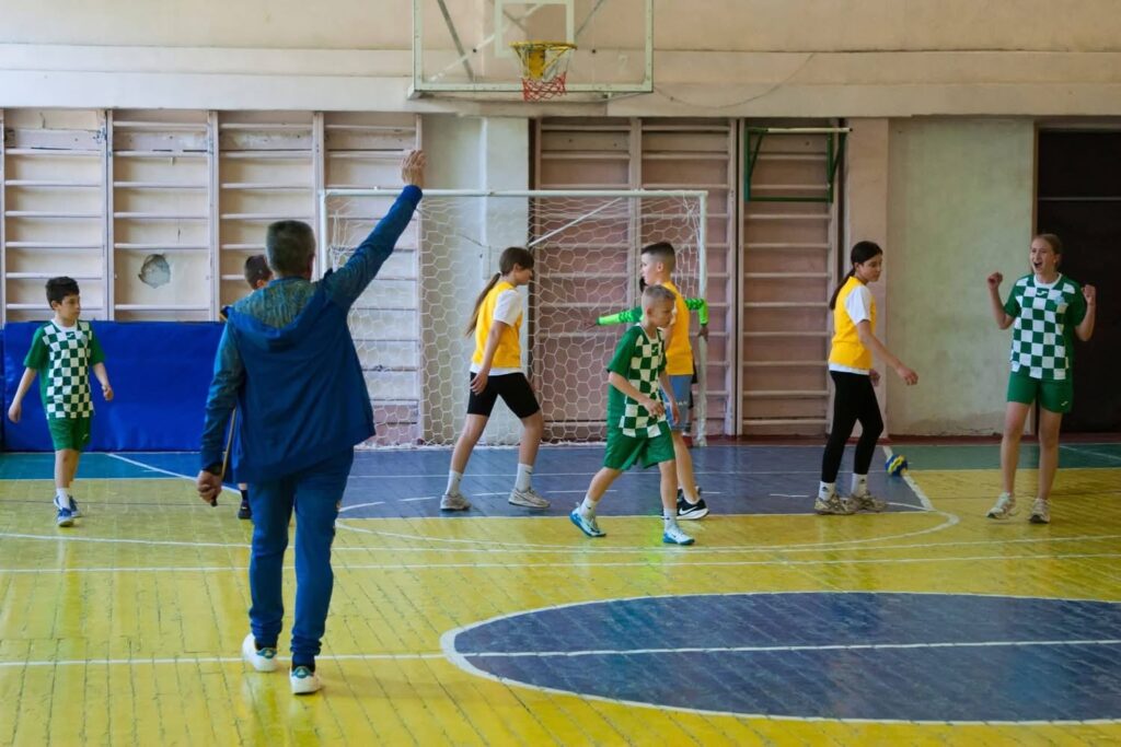 Фото до матеріалу: Черкащина визначила чемпіонів з міні-гандболу серед школярів