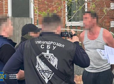 Фото до матеріалу: Приватна фірма побудувала будинки на землях лісу, прокуратура вимагає повернення державі