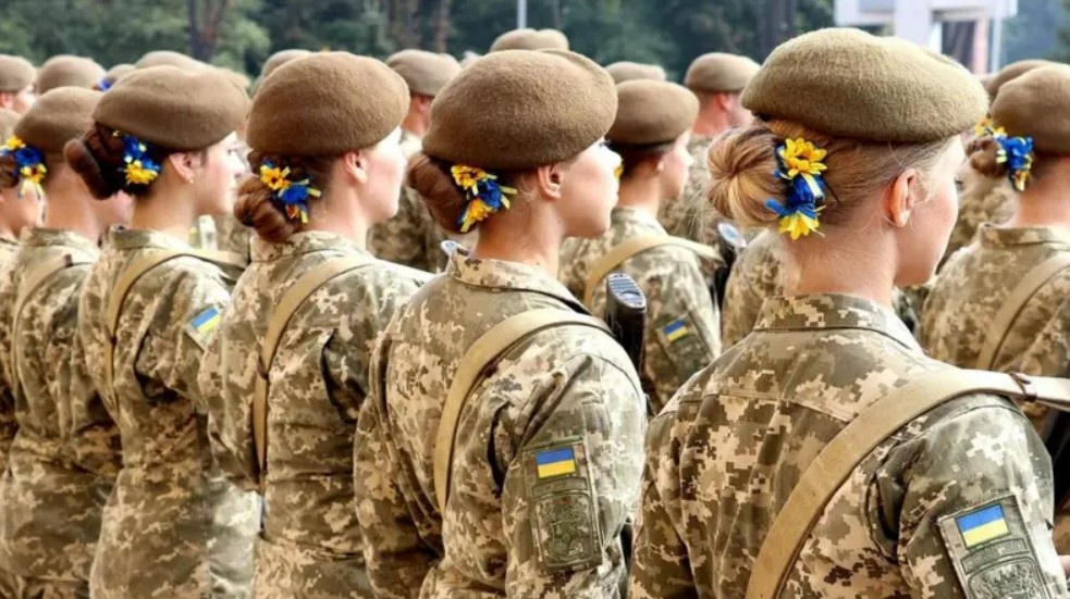 Фото до матеріалу: Військовий облік жінок в Україні 2026: хто зобов'язаний стати на облік і чи загрожує це мобілізацією