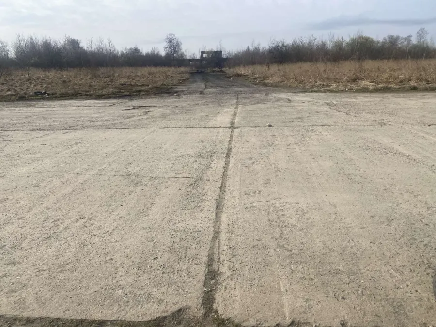 Фото до матеріалу: Колишній аеродром у Копанках виставили на аукціон: орендар отримає майно на 15 років