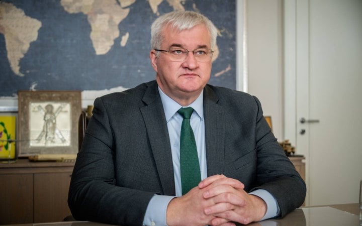 Фото до матеріалу: Сибіга привітав повернення Угорщиною коштів Ощадбанку