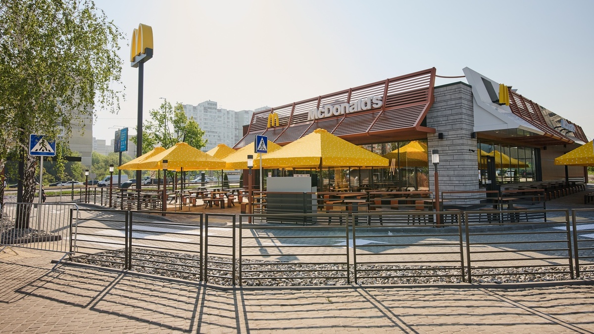 Фото до матеріалу: У Києві відкрився 127-й ресторан McDonald's зі сталевим дизайном
