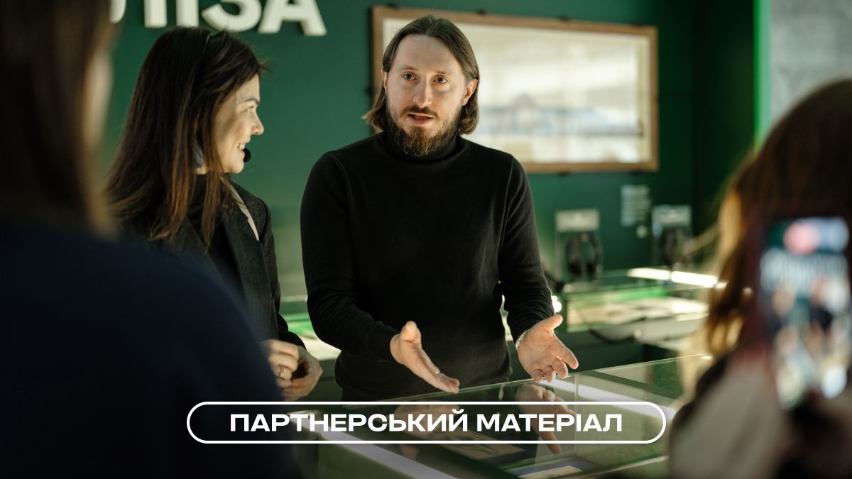 Фото до матеріалу: "Культурна валіза": чим дивує виставка особистих речей видатних українців на вокзалі