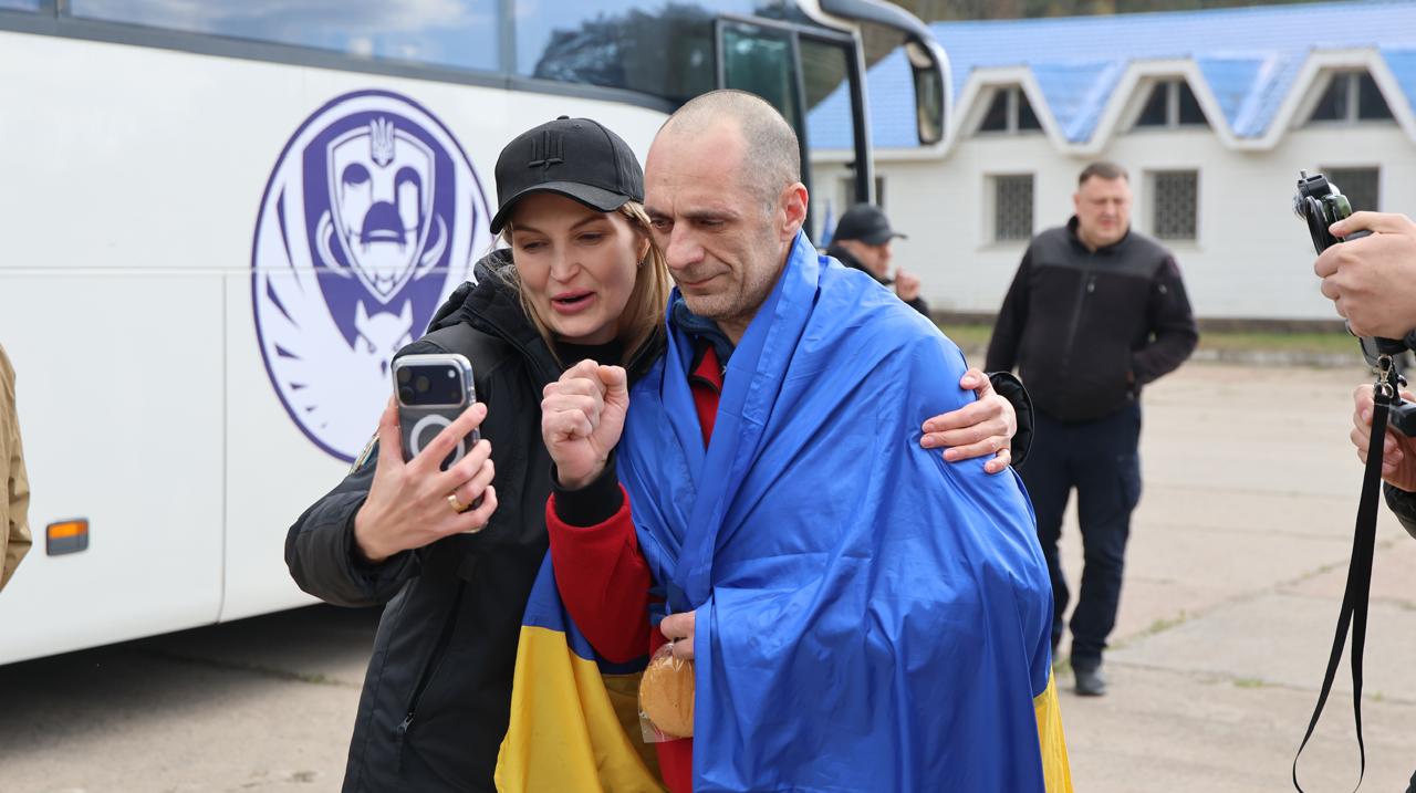 Фото до матеріалу: 15 військових з Вінниччини повернулися додому після обміну полоненими
