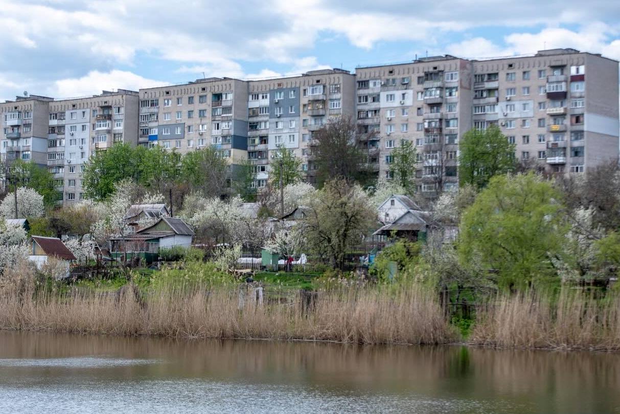 Фото до матеріалу: У Південному районі Кам’янського продовжують відновлювати БАМівський ставок