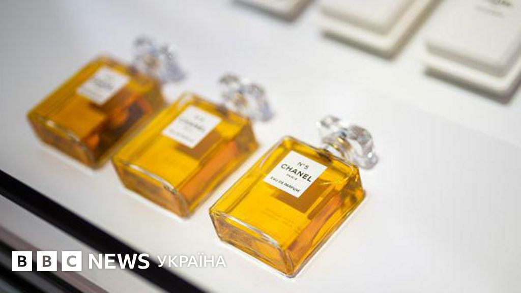 Фото до матеріалу: Як купувати парфуми як парижанка: поради експертки Клеманс Пелль