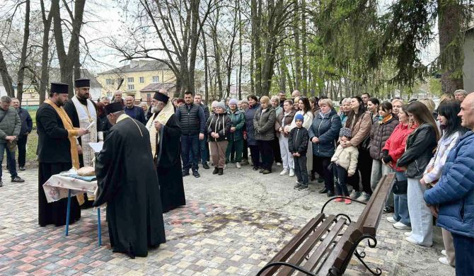 Фото до матеріалу: У Кам'янській лікарні освятили нову капличку святого Пантелеймона