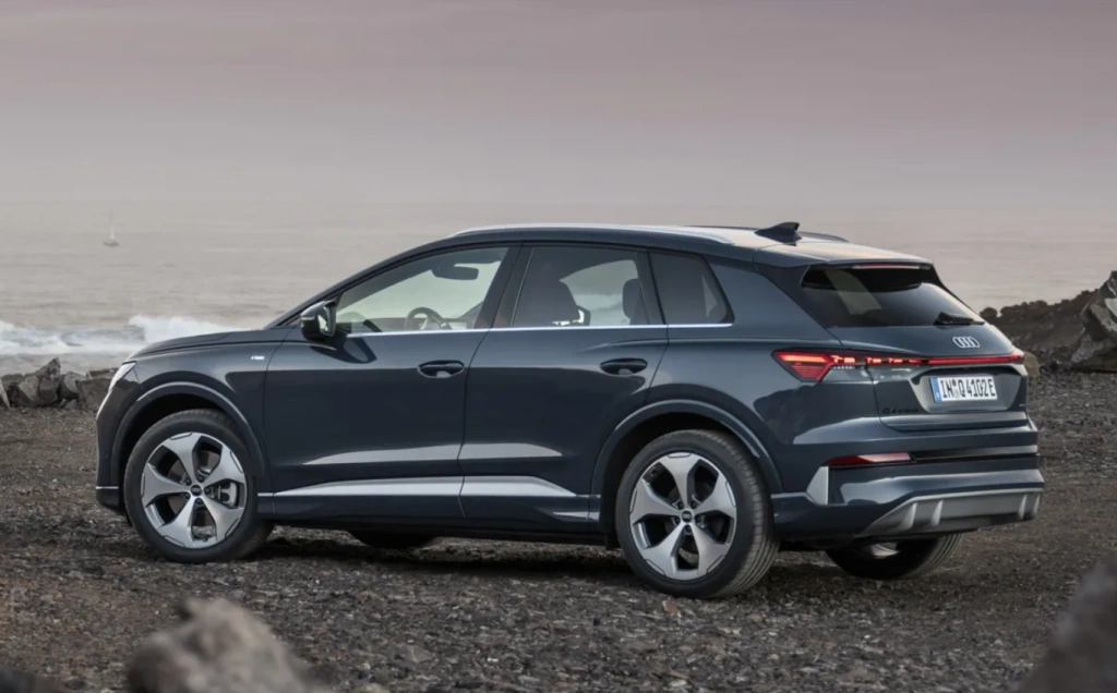 Фото до матеріалу: Audi Q4 e-tron оновився: більше запасу ходу, швидша зарядка і менше кнопок