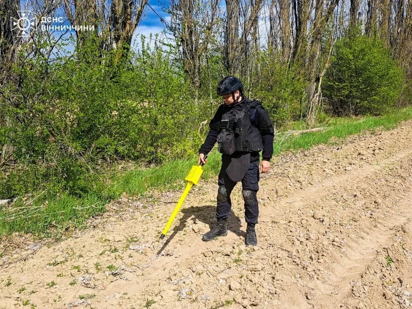 Фото до матеріалу: Спеціалісти ДСНС на Вінниччині знищили вибухонебезпечні предмети часів Другої світової війни