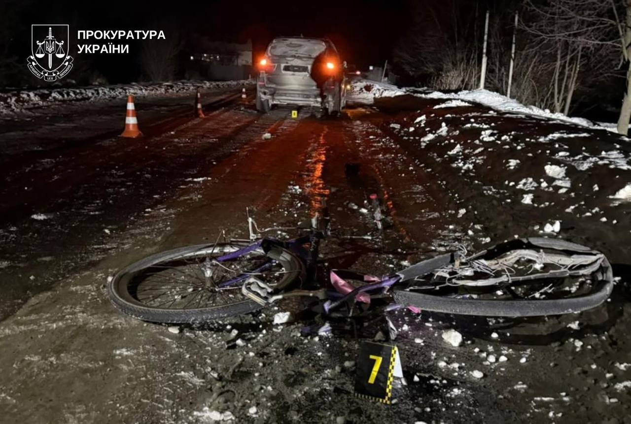 Фото до матеріалу: Двох поліцейських на Хмельниччині підозрюють у приховуванні смертельної ДТП