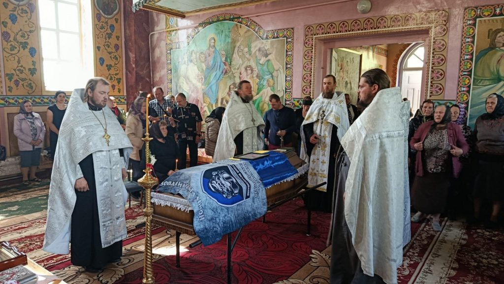 Фото до матеріалу: У Великій Яблуньці провели в останню путь молодшого сержанта Олександра Басюка