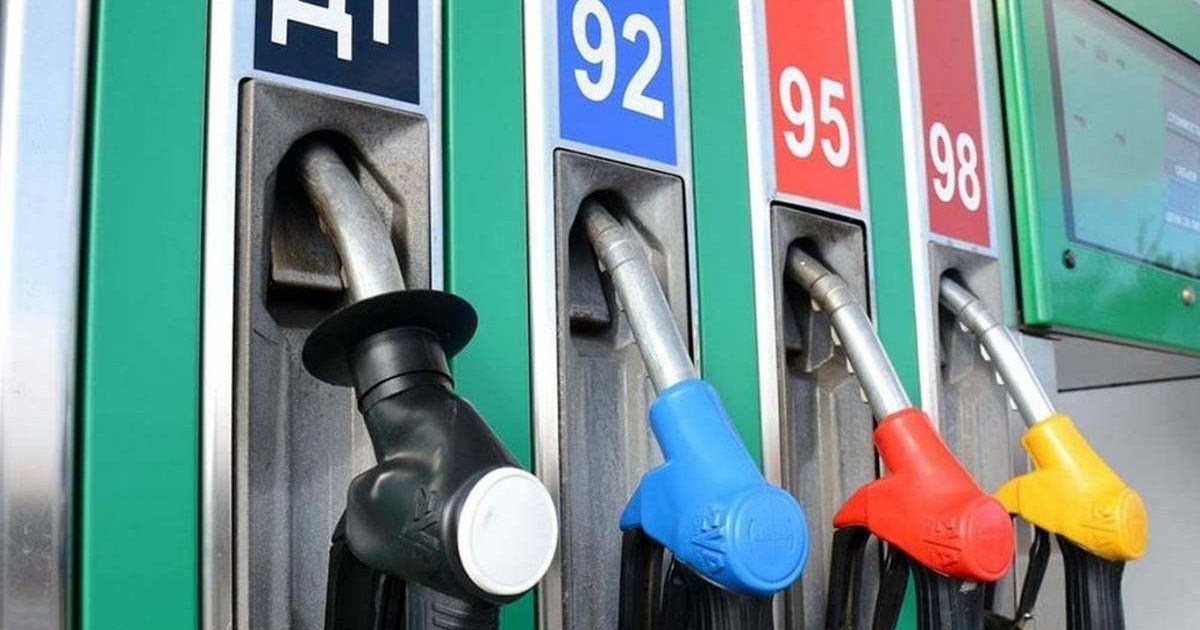 Фото до матеріалу: Паливо в Україні подешевшає на 15 грн: експерт назвав строки та умову
