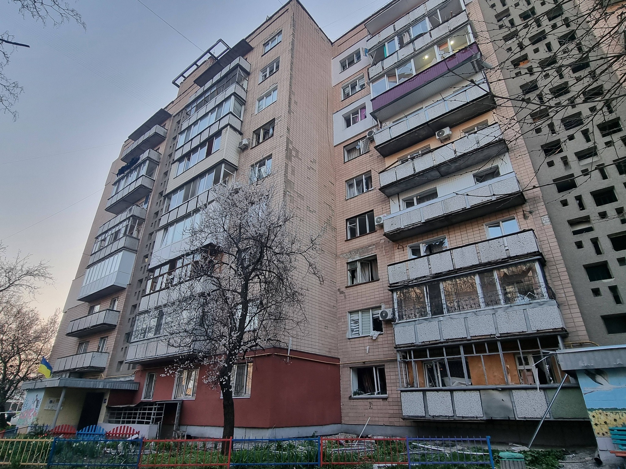 Фото до матеріалу: Російські дрони вдарили по житлових кварталах Черкас: є загиблі та поранені