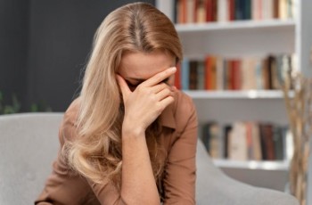 Фото до матеріалу: Як розпізнати хронічний стрес за першими симптомами: поради лікарів