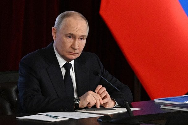 Фото до матеріалу: Паніка в Кремлі: Путін у бункері, а перед парадом 9 травня в Москві встановили тотальний контроль