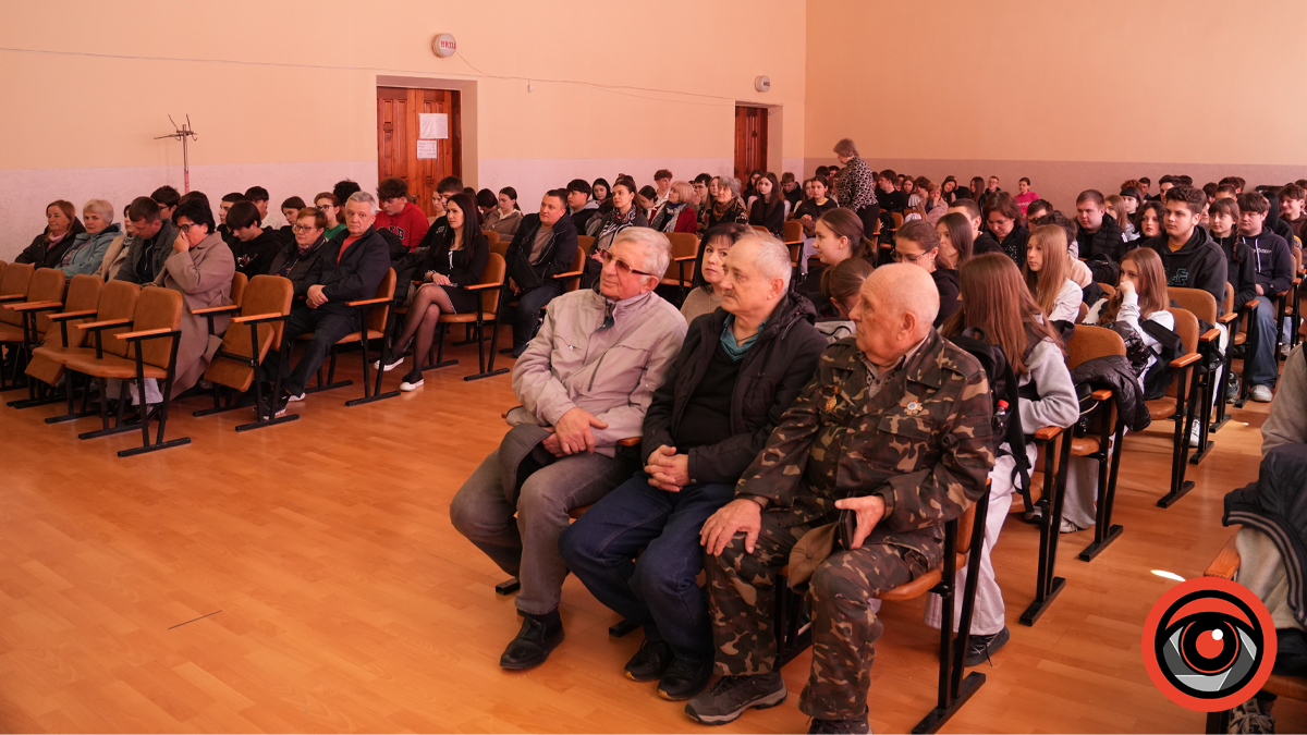 Фото до матеріалу: У Калусі презентували документальний фільм про Чорнобиль: залу заповнили до останнього місця