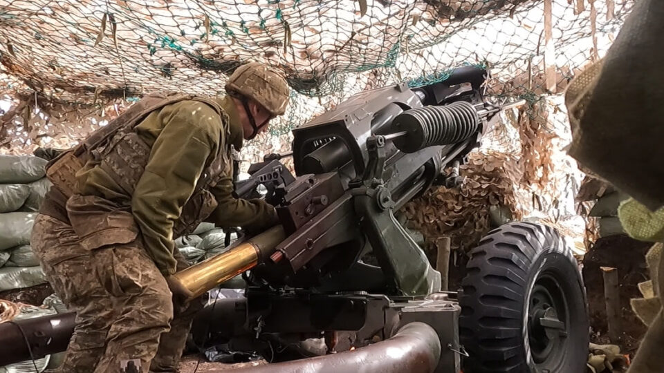 Фото до матеріалу: Кожен другий виїзд — із «сюрпризом»: як працює артилерія М119 на передовій