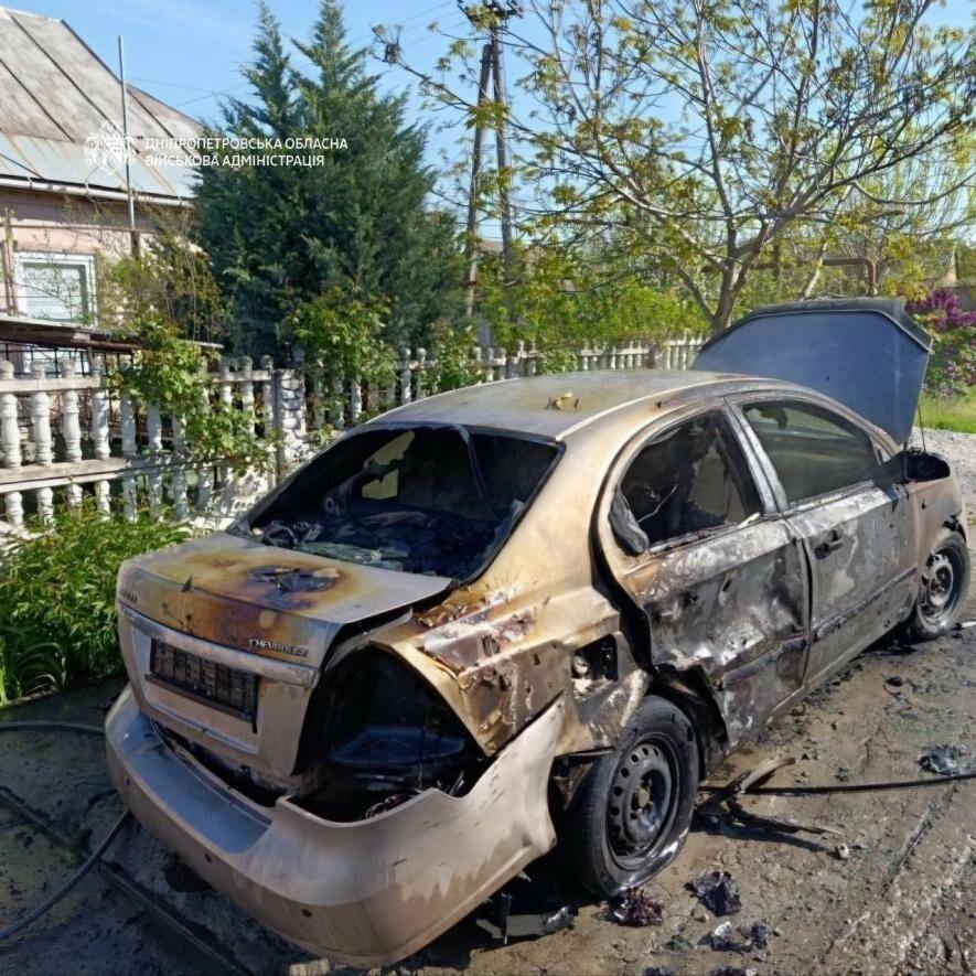 Фото до матеріалу: П'ять районів Дніпропетровщини влучили під артилерію: поранена дитина та руйнування інфраструктури