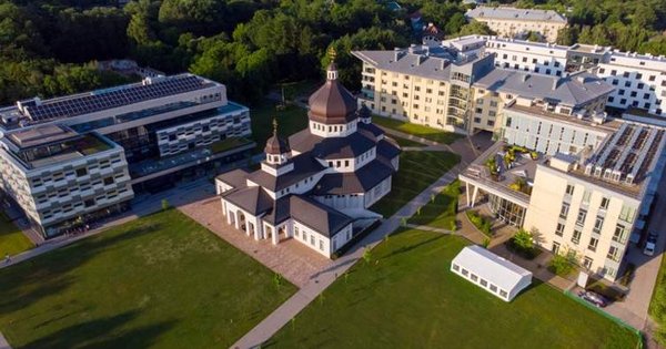 Фото до матеріалу: Факультети УКУ та інших львівських університетів увійшли до рейтингу Forbes