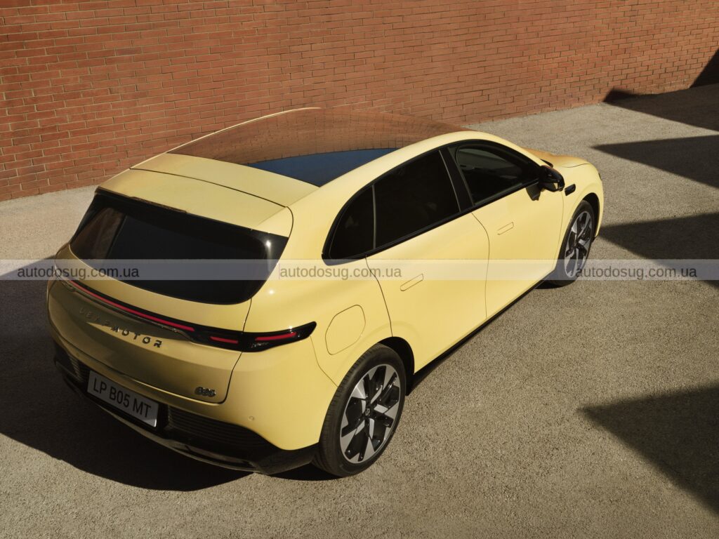 Фото до матеріалу: Доступний електрохетчбек Leapmotor B05 вийшов на ринок Європи: ціна та характеристики
