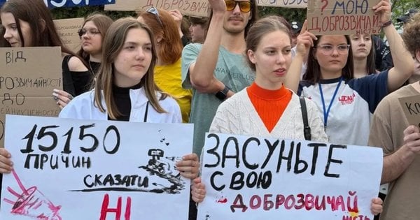Фото до матеріалу: У Львові протестували проти нових змін до Цивільного кодексу