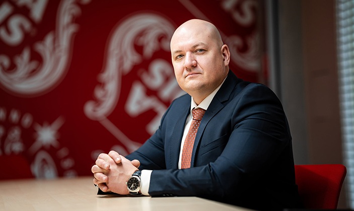 Фото до матеріалу: 20 років у AB InBev Efes Ukraine: Денис Хренов про кар'єру, виклики та розвиток бізнесу