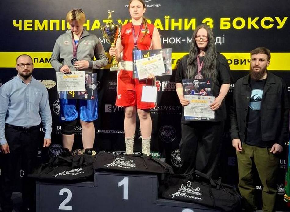 Фото до матеріалу: Кам'янчанки здобули золото та срібло на чемпіонаті України з боксу