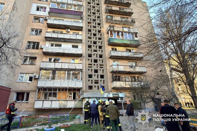 Фото до матеріалу: Атака дронів на Черкаси: загиблий хлопчик та пошкоджені будинки