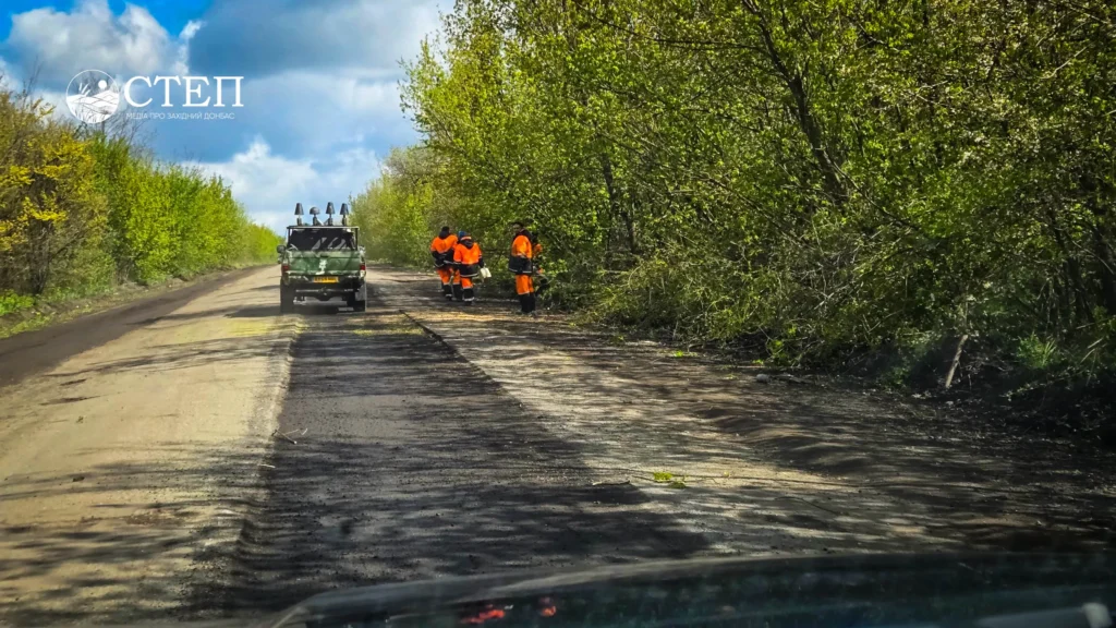 Фото до матеріалу: Ремонт дороги до Вербок: як виглядає відремонтована ділянка на трасі Р-51