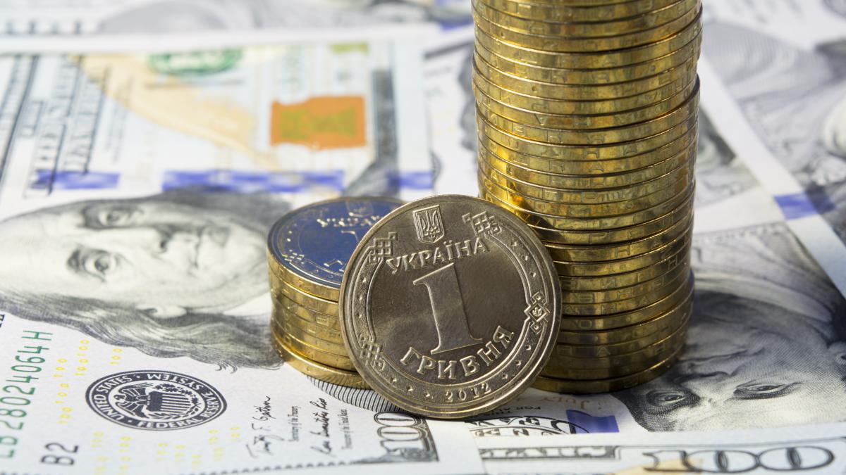 Фото до матеріалу: Українська економіка впала на 0,5%: чому оптимістичні прогнози НБУ можуть не справдитись