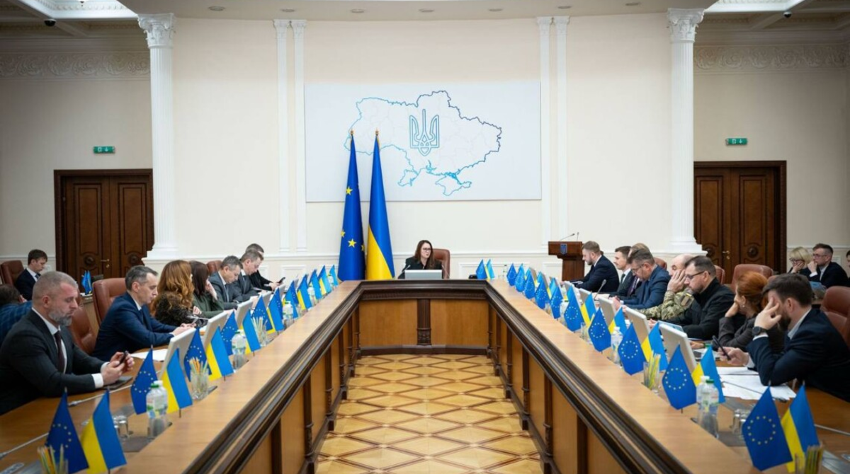 Фото до матеріалу: Кабмін готує зміни до бюджету-2026: 174 млрд грн на зарплати військовим