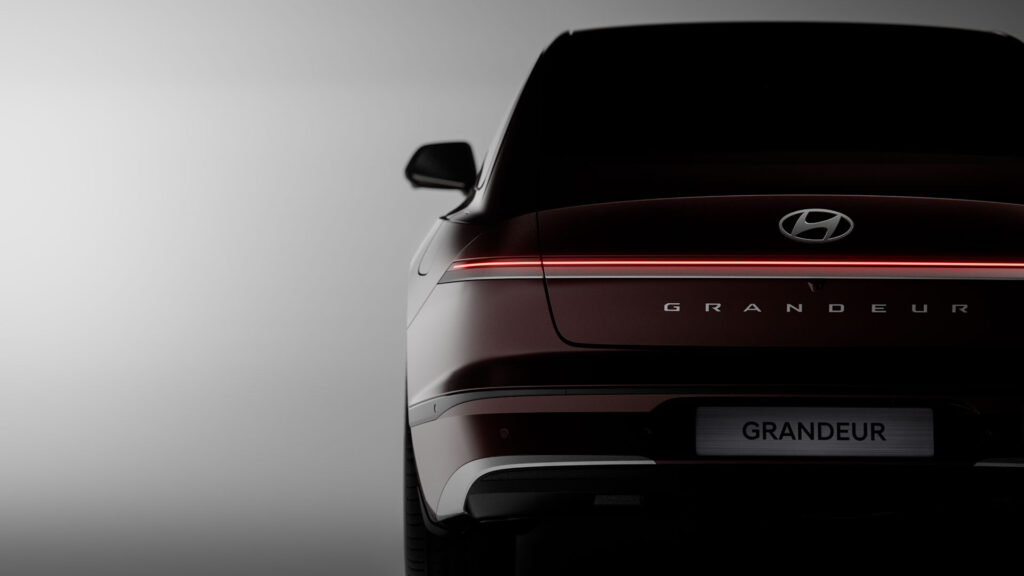 Фото до матеріалу: Американці називали цей Hyundai-флагман за $26 000 Azera, а його салон виконали на рівні Genesis