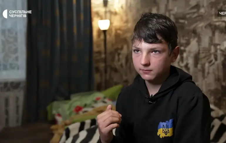 Фото до матеріалу: 12-річний герой із Семенівки знешкодив FPV-дрон, що летів на дітей