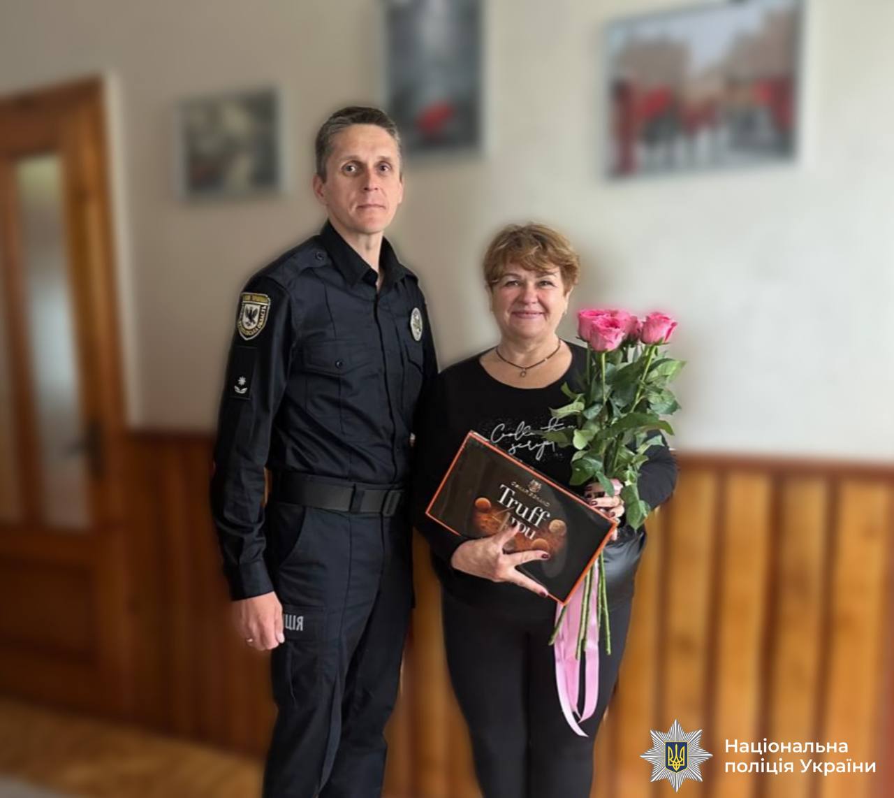 Фото до матеріалу: Поліцейські Івано-Франківщини відвідали матерів загиблих колег у День матері