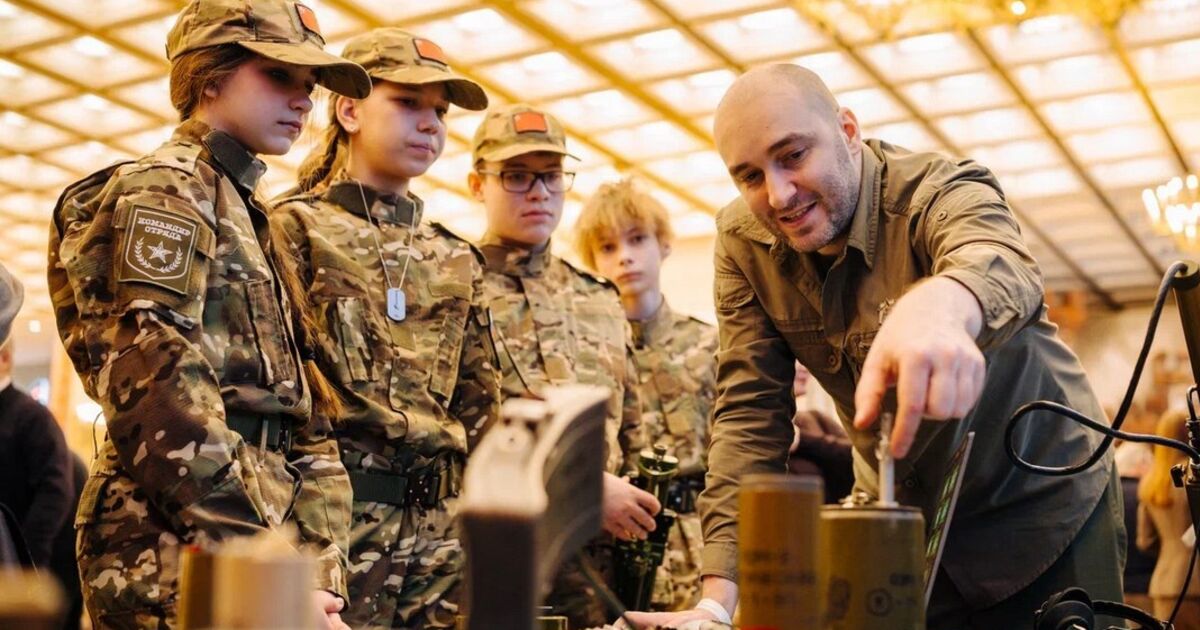 Фото до матеріалу: Російські загарбники посилено готують українських дітей до військових злочинів