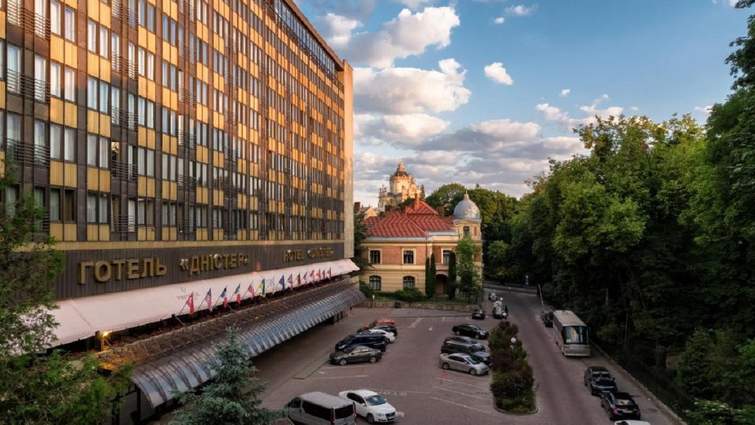 Фото до матеріалу: Середня зарплата в готелях Львова за 2025 рік: офіційні дані міської ради