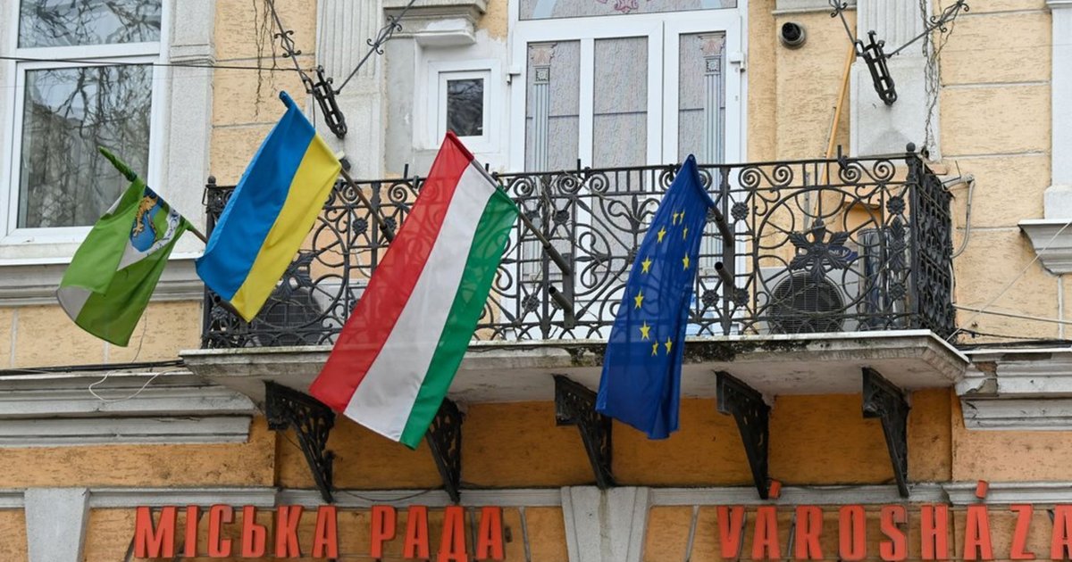 Фото до матеріалу: Офіс президента прокоментував пропозицію Мадяра про зустріч із Зеленським у Береговому