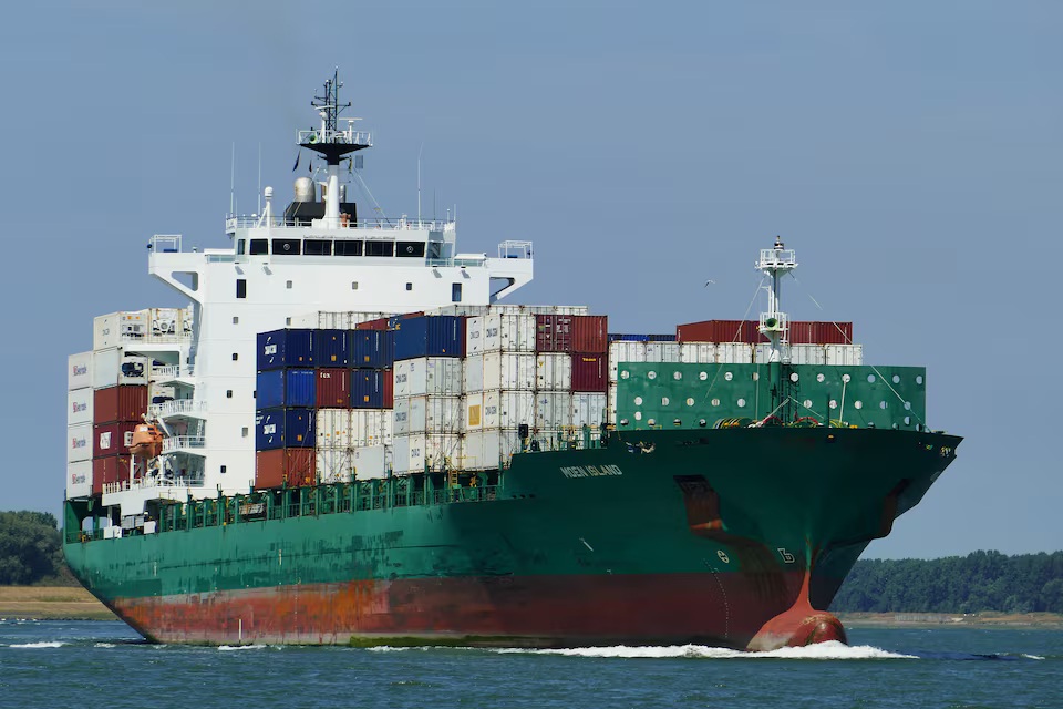 Фото до матеріалу: Контейнеровоз CMA CGM зазнав атаки в Ормузькій протоці: є поранені