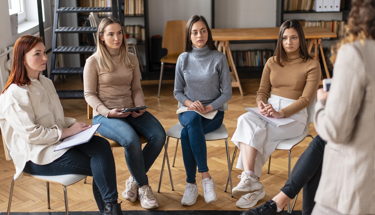 Фото до матеріалу: Школа психосоматики, підтримка для психологів, маніакальні особистості: психологічні заходи в Києві та онлайн 19–25 січня