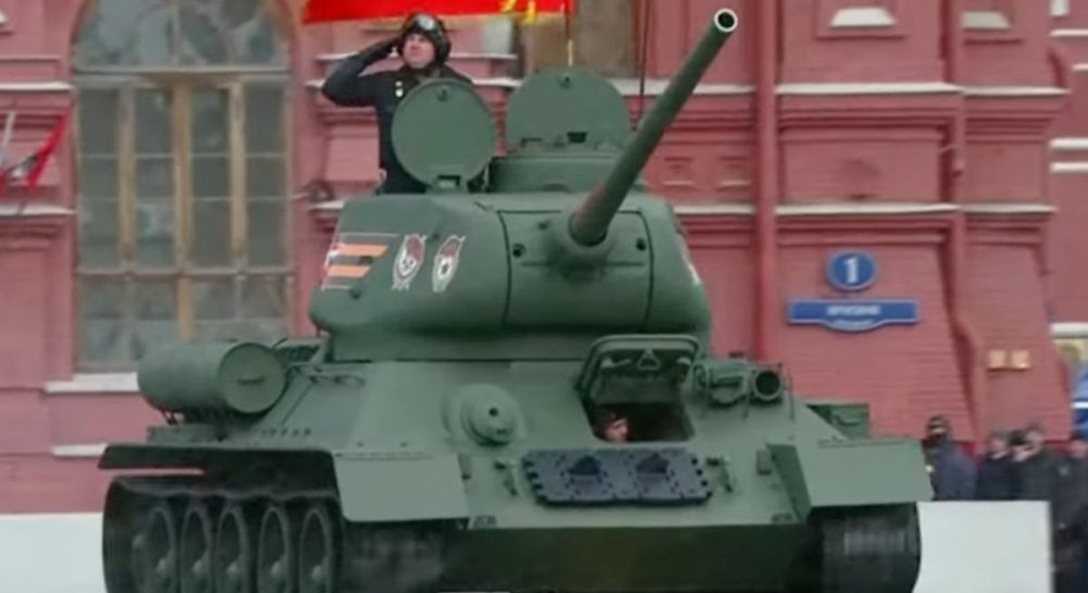 Фото до матеріалу: Росія погрожує Україні «ударами відплати» через можливі дрони на параді 9 травня